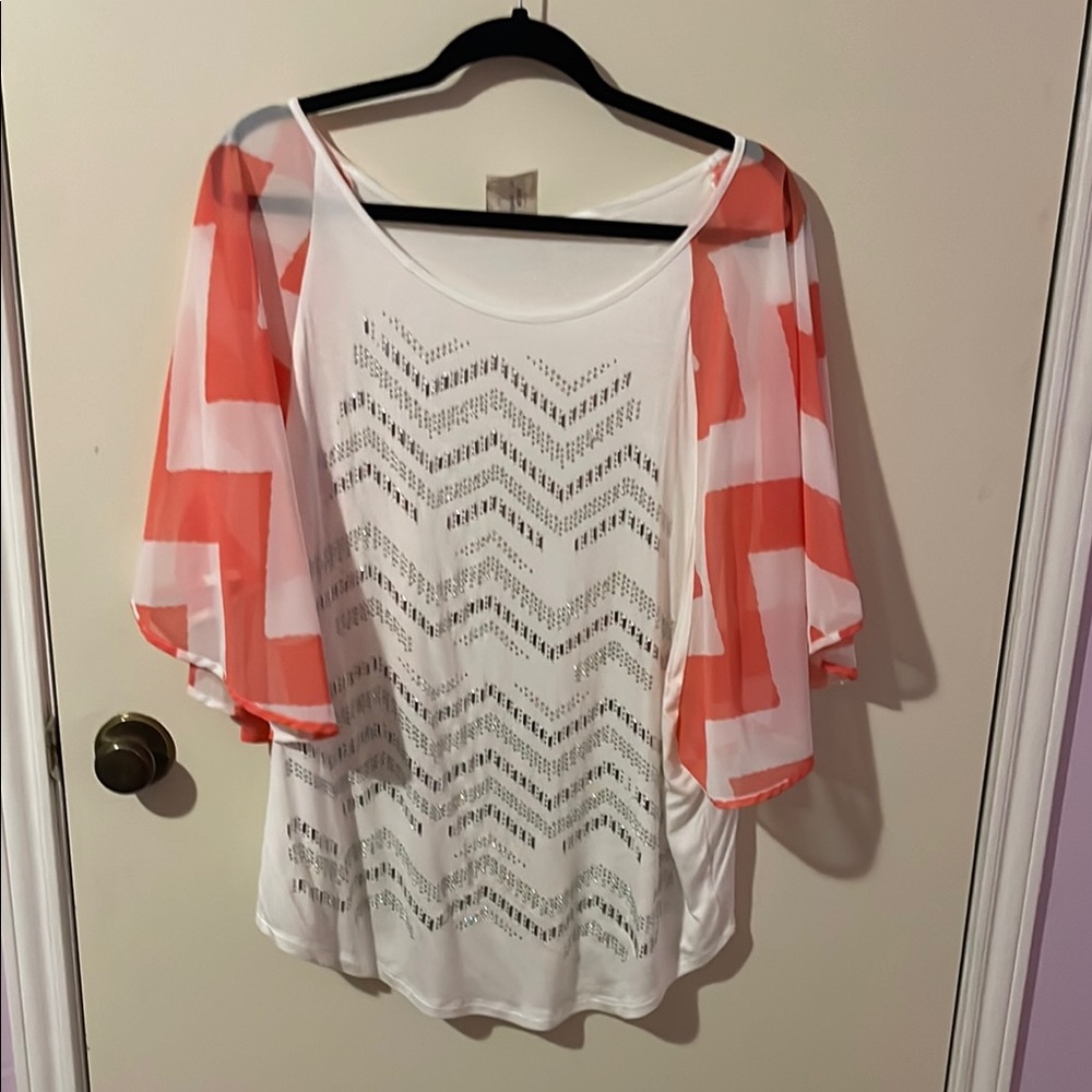 Vocal Asymmetrical White and Pink Graphic Blouse
